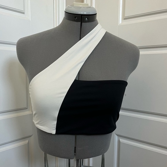 l*space Venus Bikini Top in Black and Cream Size XL - Picture 3 of 5